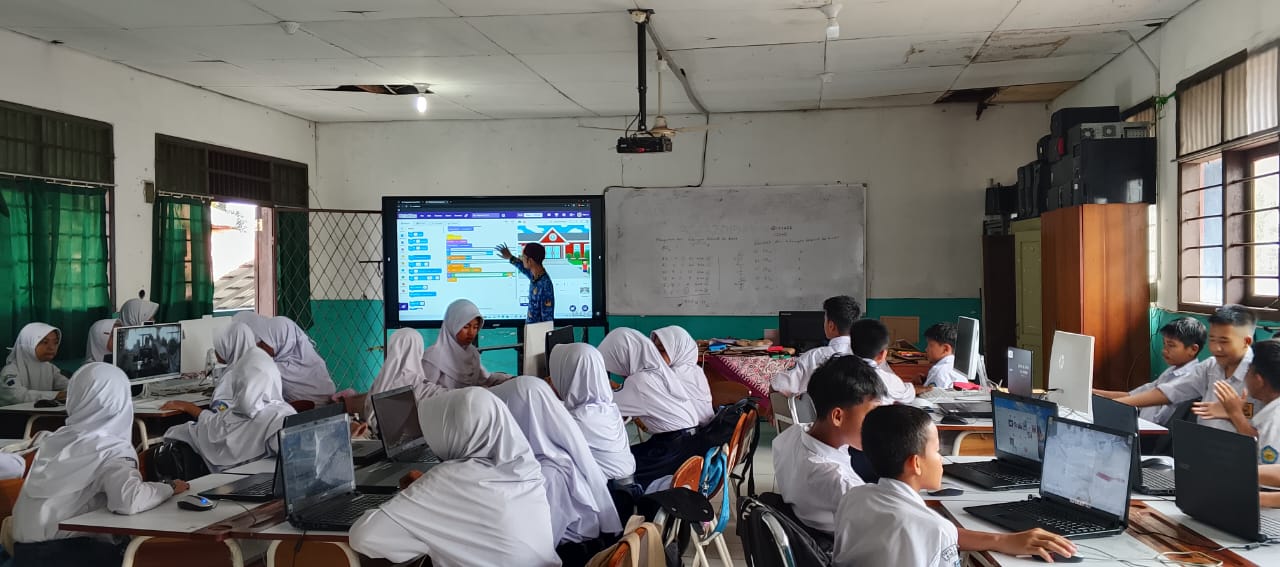 💻 Laboratorium Komputer